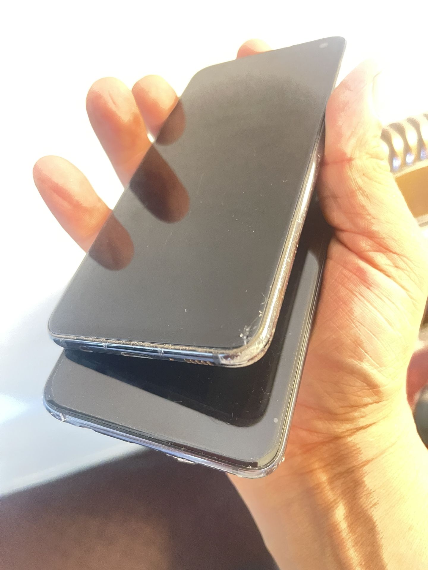 2 Samsung Galaxys For Sale. Parts Only. Read Desc