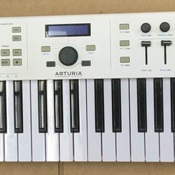Arturia Keylab 49 Essential MIDI Controller Keyboard Audio Music Studio Record Recording Beats Tones Sounds Pedal Live Production Tool Producers USB 