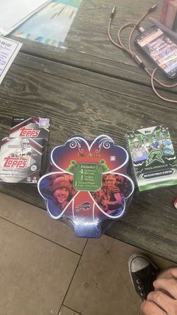 2026 Topps Flagship Football Cards, Topps RESURGENCE football cards, Donruss NFL Josh Allen clover Pack