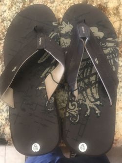 Shoes thongs for sale a lot