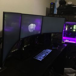 Set Of Three 24” Curved Gaming Monitors 10” DP And HDMI Cables And Triple Monitor Stand.