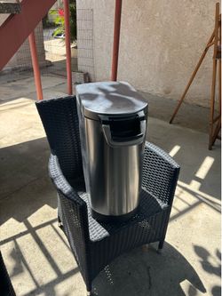 Simple human 40 liter dry storage bin container