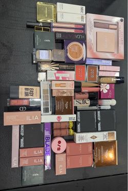 Makeup bundle