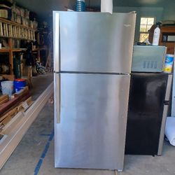 whirlpool stainless steel refrigerator