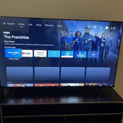 Tv Stand + Hisense TV 55”
