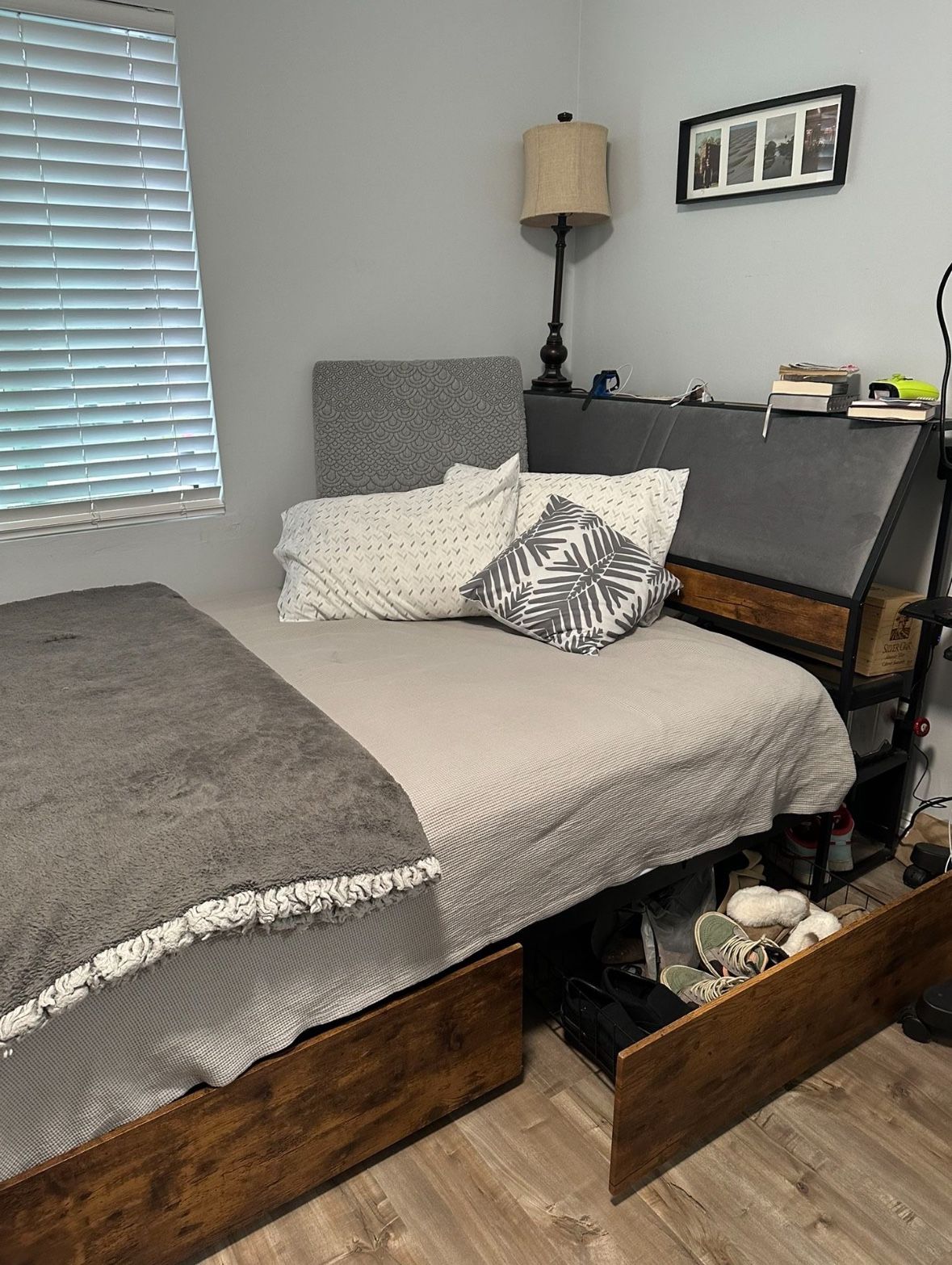 Metal Platform Bed - Full