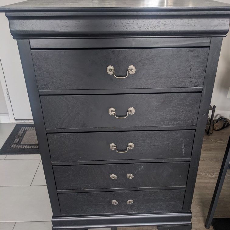 silver and black dresser Buy Ren 65 Inch Wide Dresser, 6 Glitter Front Storage Drawers, Black, By Casagear Home This piece combines functionality with aesthetic appeal Black Decorative Chest of Drawers