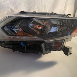 2017 2018 2019 Nissan Rogue Left Headlight - Faro Izquierdo