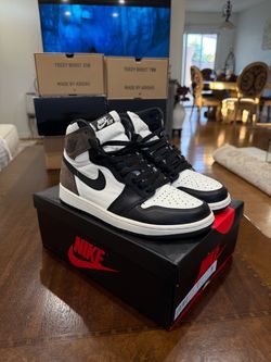 Nike Air Jordan 1 Retro High OG Sneakers