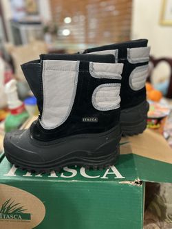 Snow Boots