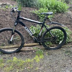 Trek Mountain Bike Large