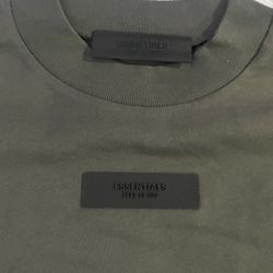 Essentials Fear Of God Men’s T-shirts different sizes in colors