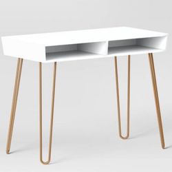 Hairpin Writing Desk With Storage 