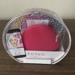 FOREO LUNA fofo Smart Facial Cleansing Brush an Skin Analyzer FUCHSIA Opened Box