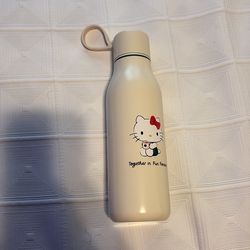 Hello Kitty  Water Bottle