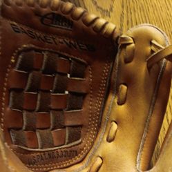 Leather Rawling Glove