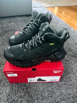 Reebok steel toe shoe