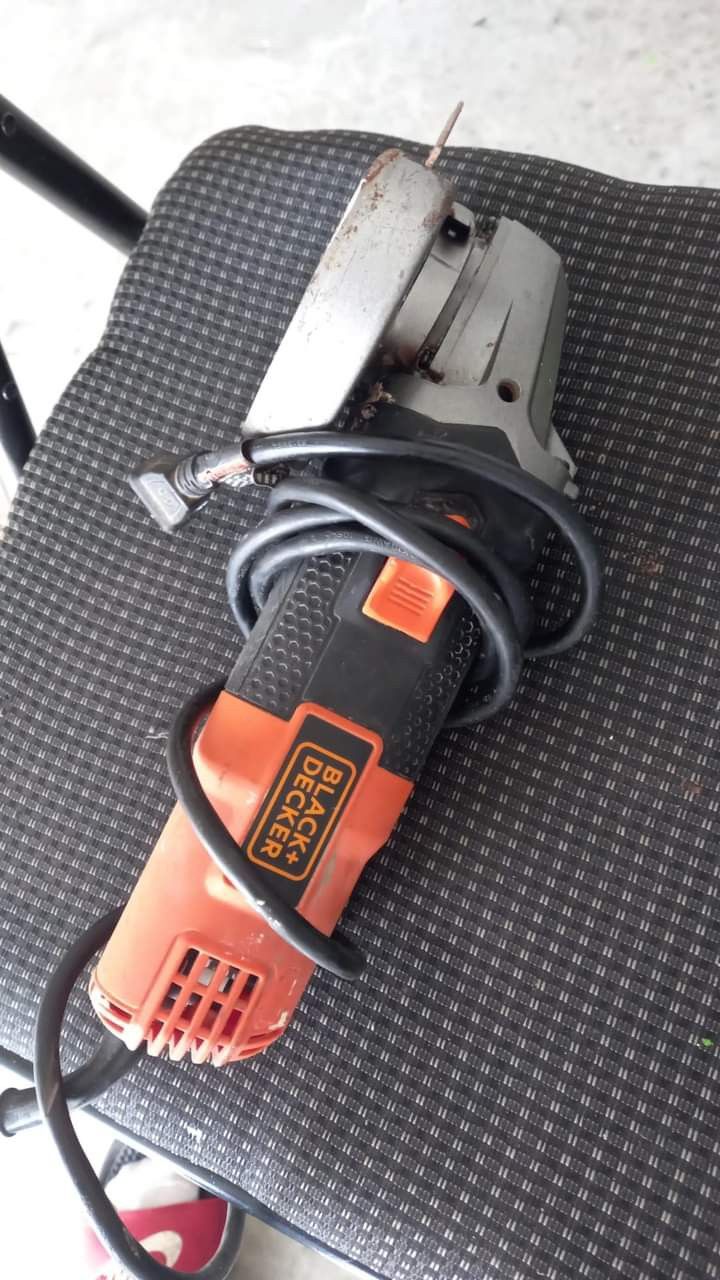 Black + Decker Grinder 