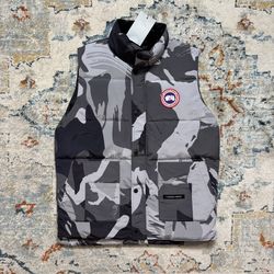 Men’s winter Vest size L/XL  Price Firm Not Negotiable.