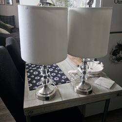 2 Lamps 