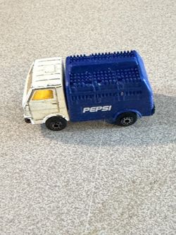 Maisto White & Blue Pepsi Delivery Truck Loose Diecast 1:64