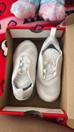 Nike kids 270