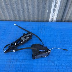 2017 2018 2019 2020 2021 2022 2023 Chevrolet Chevy Bolt EV / EUV Front Right Passenger Side Door Open Close Latch Actuator OEM