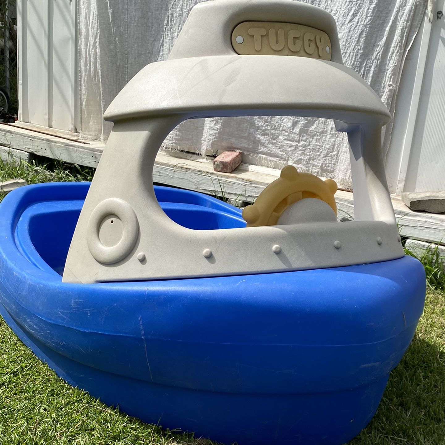 Plastic boat on sale sandbox