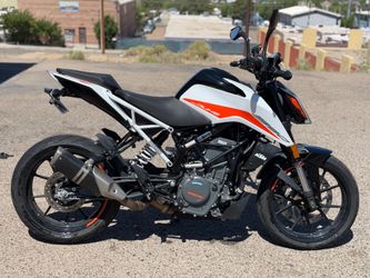 2021 KTM Duke 390 - 3,700 Miles - $4000