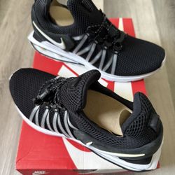 New, Nike Shox Gravity Men’s Running Shoe, Size 7