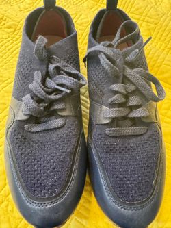 UGG Men Sneakers Size 10Sneakers