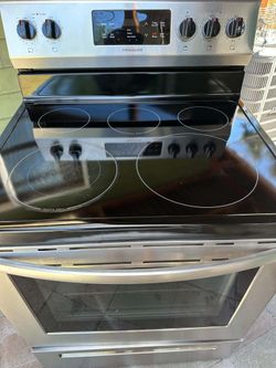 Frigidaire stove\oven(2024)