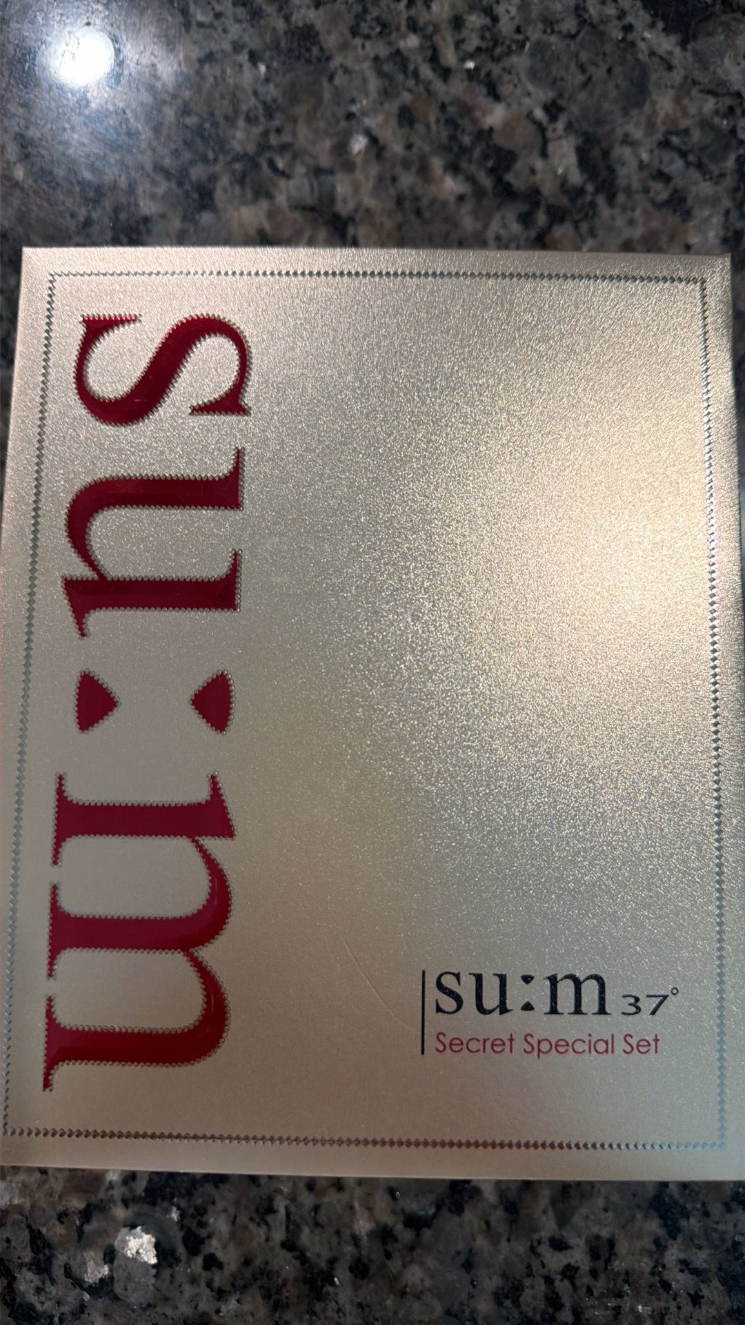Su:m- secret special collection set