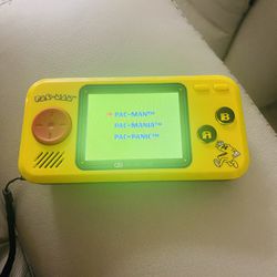 MyArcade (DRMDGUNL3227) Visit > Pac-Man Pocket Player...