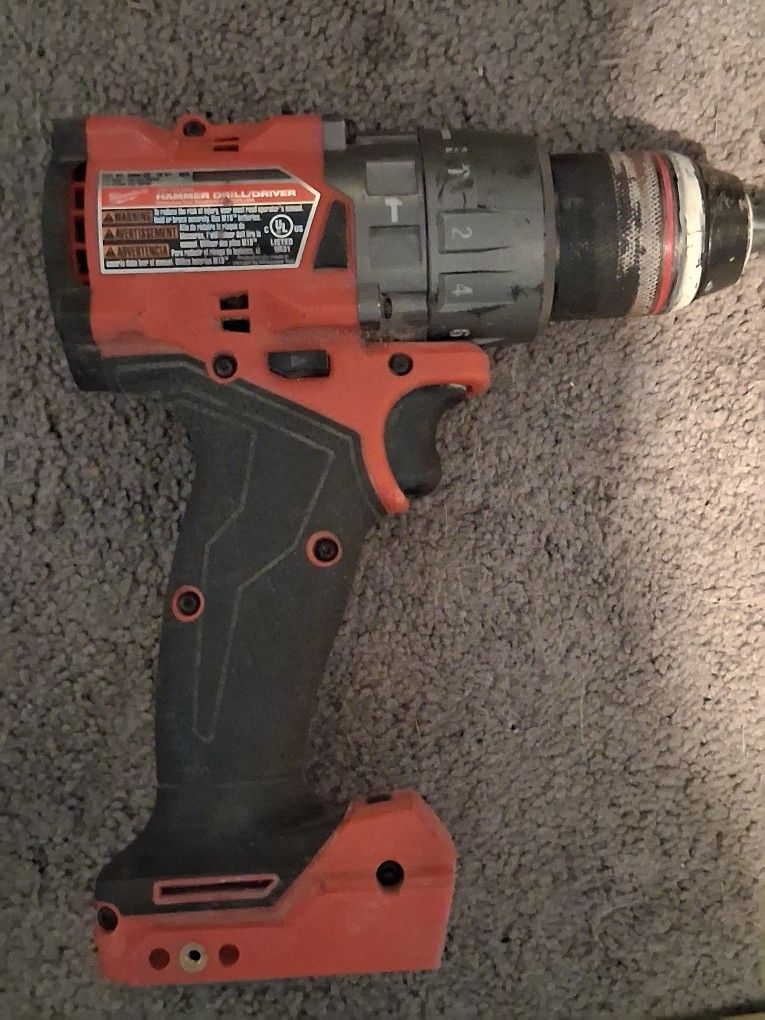 Milwaukee M18 Hammer DRILL/DRIVER (OFFERS $$)