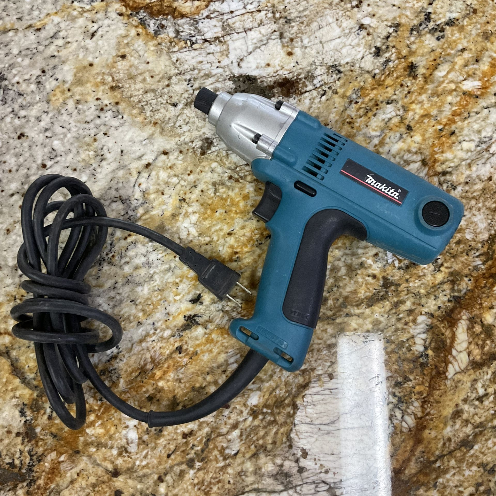 Makita Impact Drive M#6952