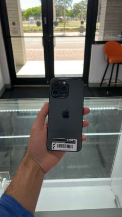 iPhone 15 Pro Max 256GB (Unlocked)