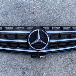 OEM || 2012 2013 2014 2015 MERCEDES ML ML350 ML250 ML550 GRILLE A1(contact info removed)23