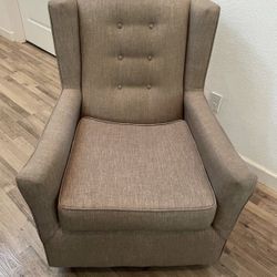 Like New 360 Swivel Rocker Recliner Sofa with Excellent Condition 