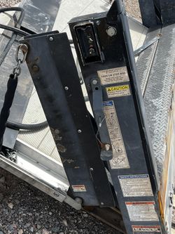 Lift Gates Aluminum Plataform