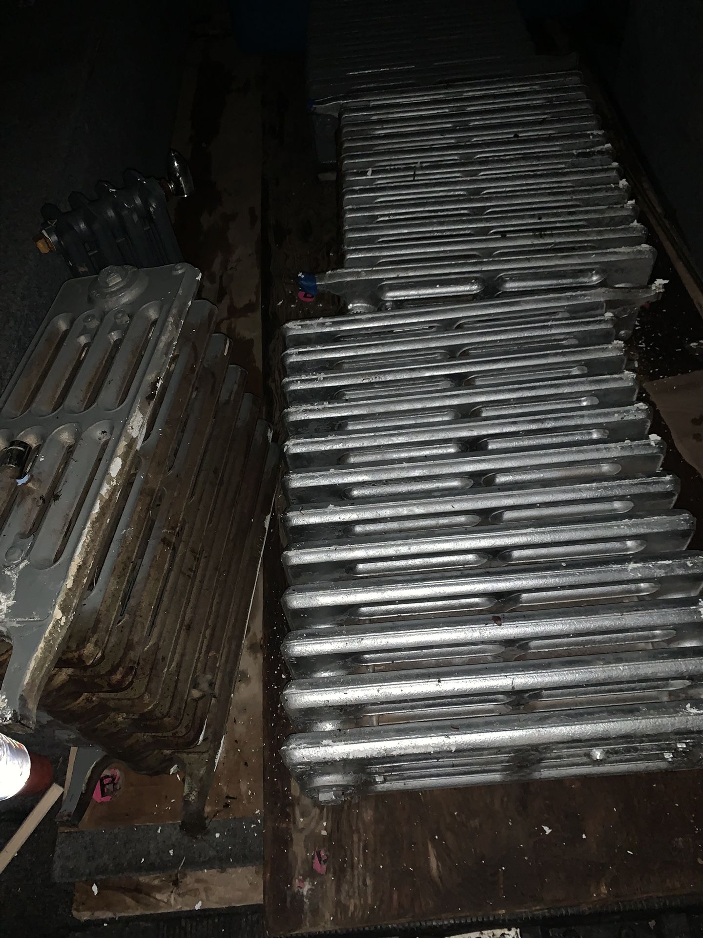 cast iron hot water steam heat radiators and covers can deliver