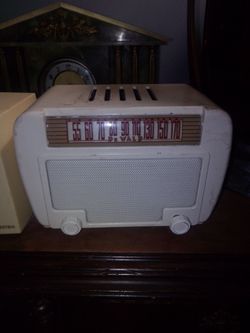 Vintage tube radios