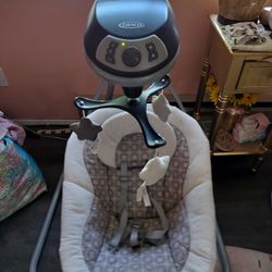 Graco Baby Swing With Lullaby 