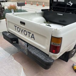 Toyota Pickup Back Bumper 