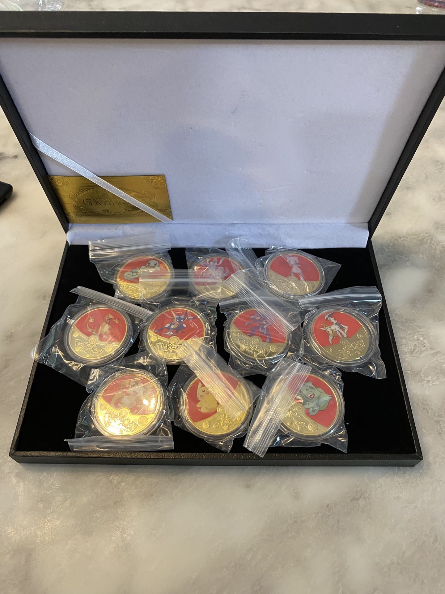 10 Gold Plated Coins In Acrylic Cases Pokemon Go Box Set