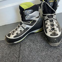 Asolo Mountaineering Boots
