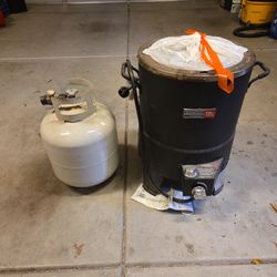 Charbroil BIG Easy And Propane Tank