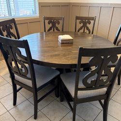 9 Pc Dining Set