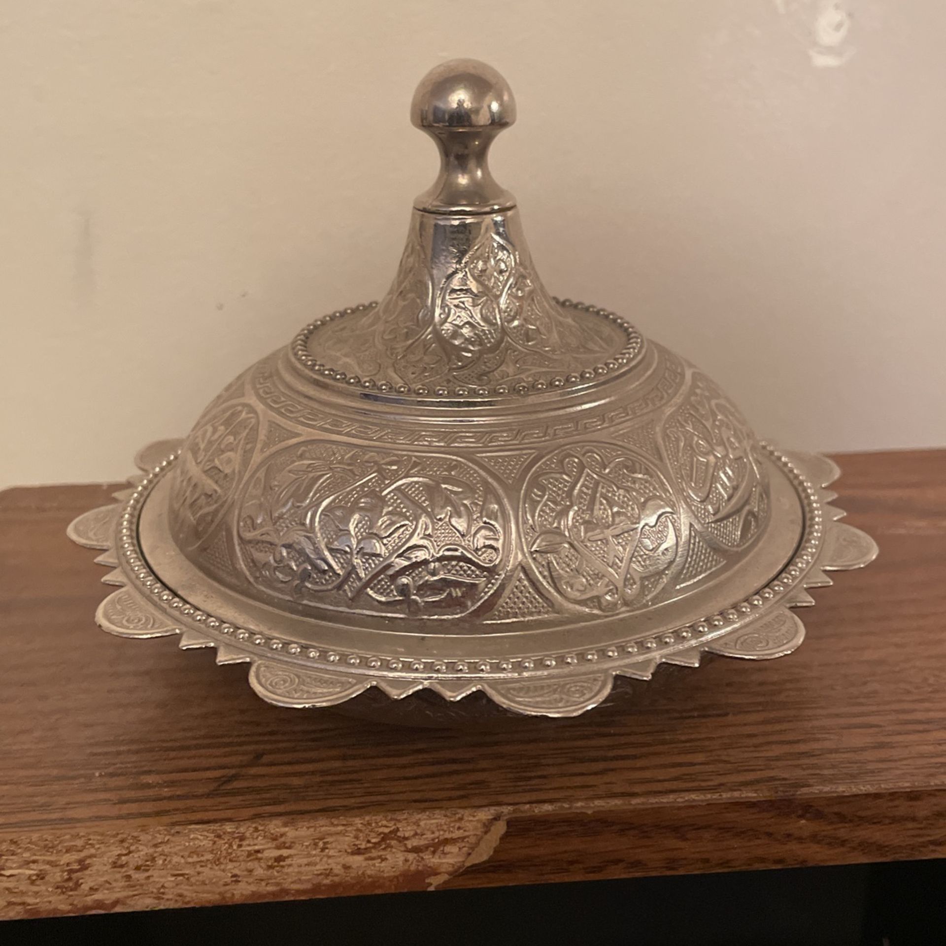 Soysal Egyptian silver-etched dish