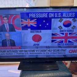 39” Insignia LED TV 1080p – HDMI